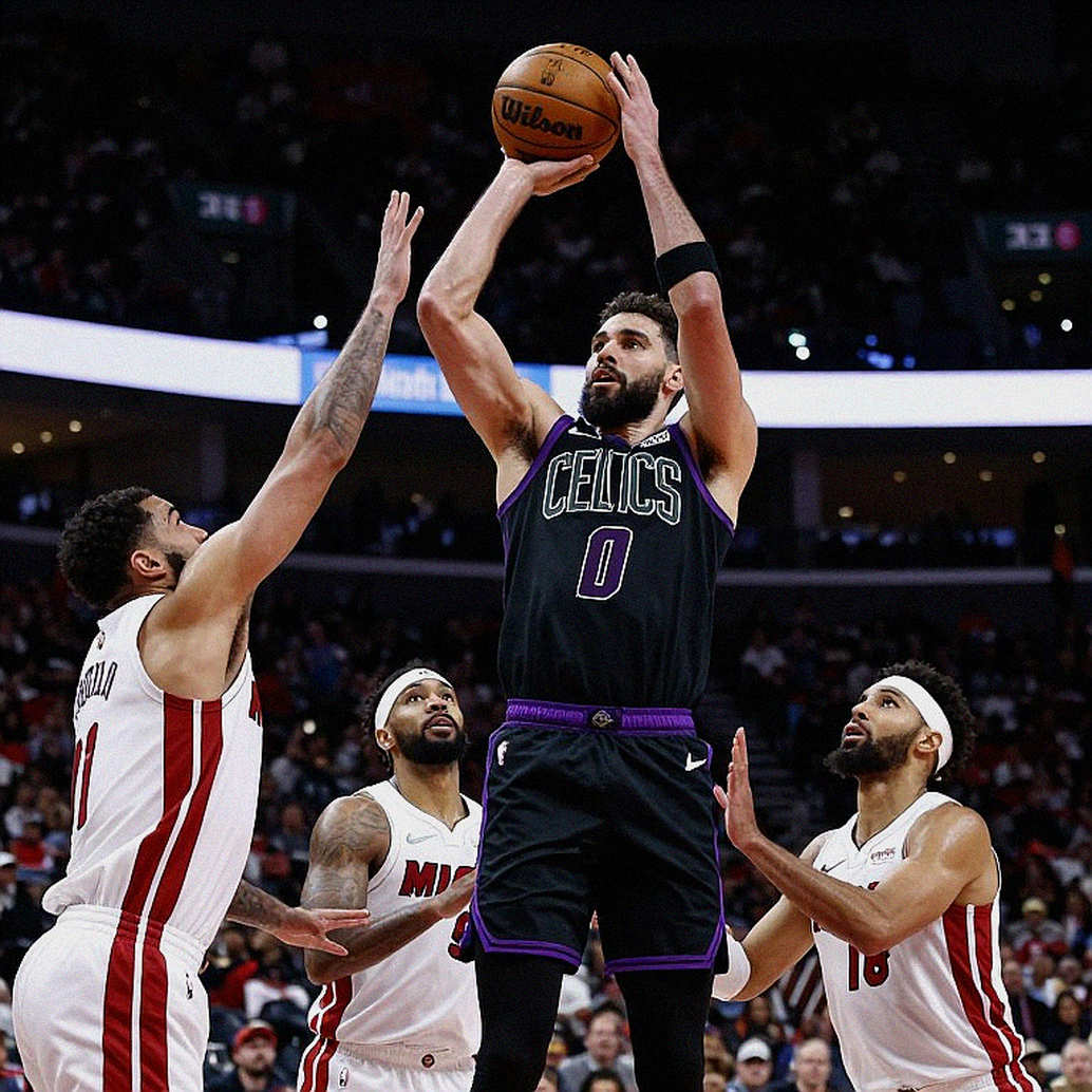 Clippers và cú ngã lịch sử: Khi năm lượt chọn vòng một biến mất, Los Angeles mất gì? Clippers và cú ngã lịch sử: Khi năm lượt chọn vòng một biến mất, Los Angeles mất gì?