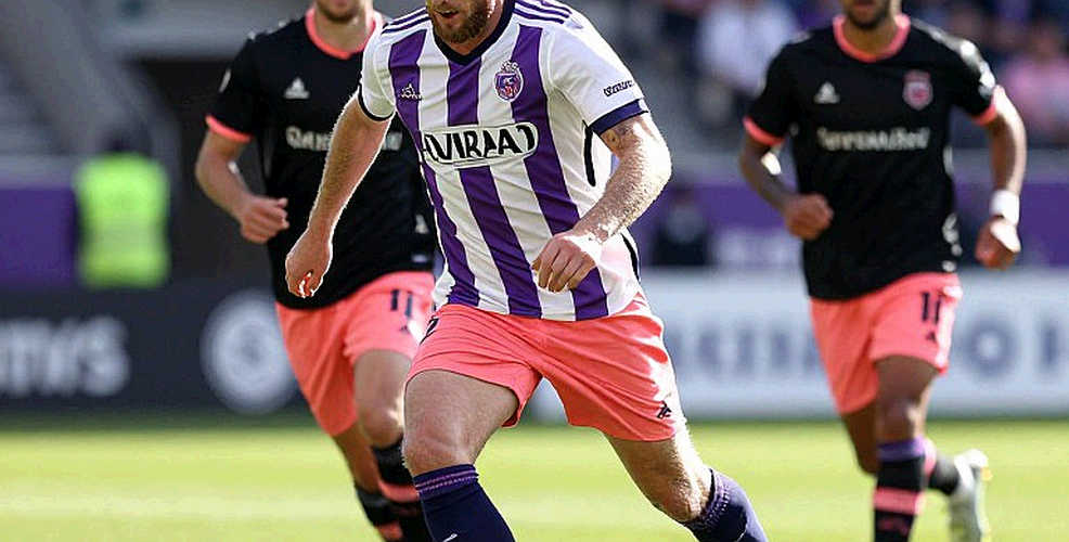 Brian Rodríguez's 26-Metre Free Kick and the Silence That Never Closed at the Clásico Joven Brian Rodríguez's 26-Metre Free Kick and the Silence That Never Closed at the Clásico Joven